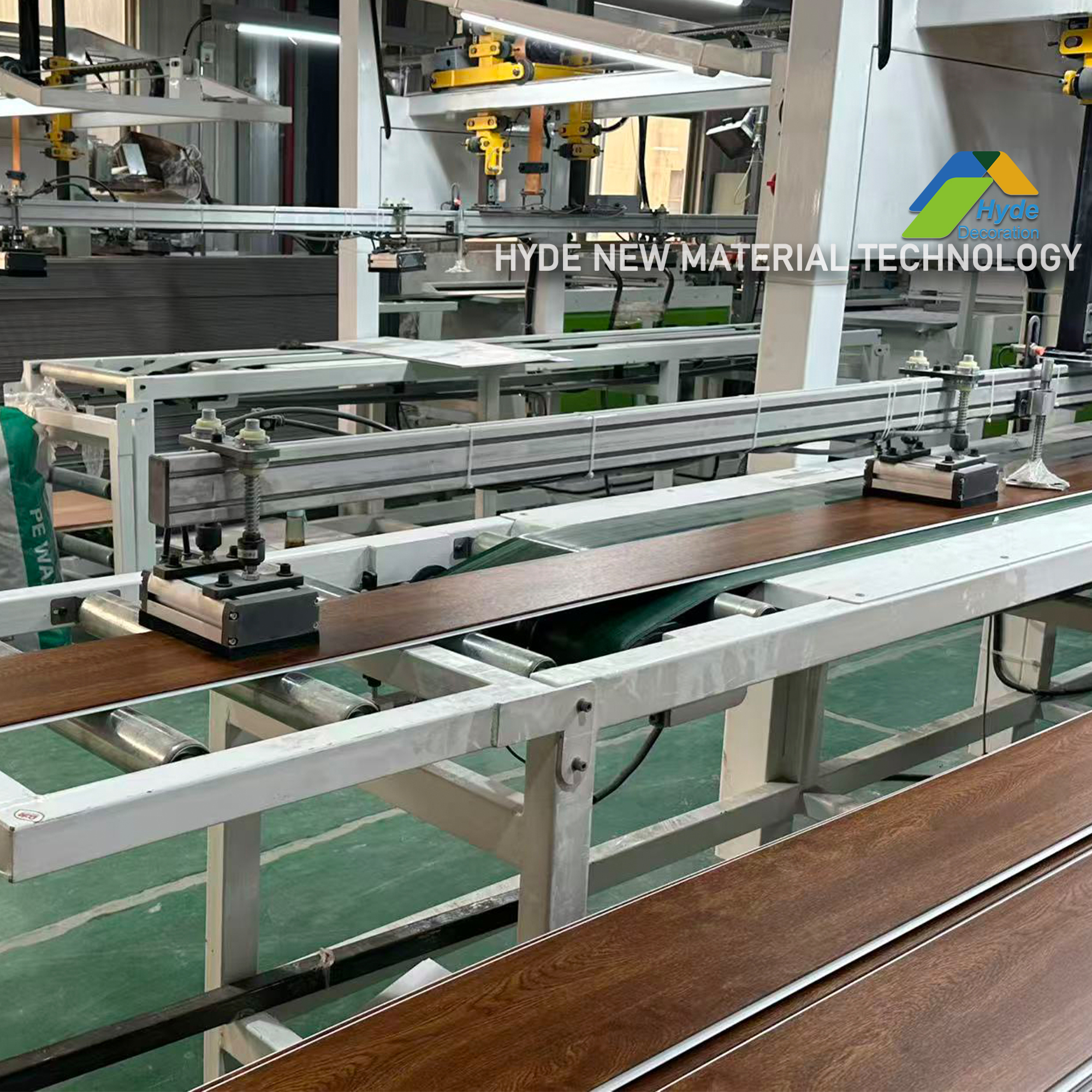 Premium Grade 200*7*5950mm Texture Flase Laminated Panel Soundproof Drop Wood Grain Moisture Proof Techo En PVC Ceiling