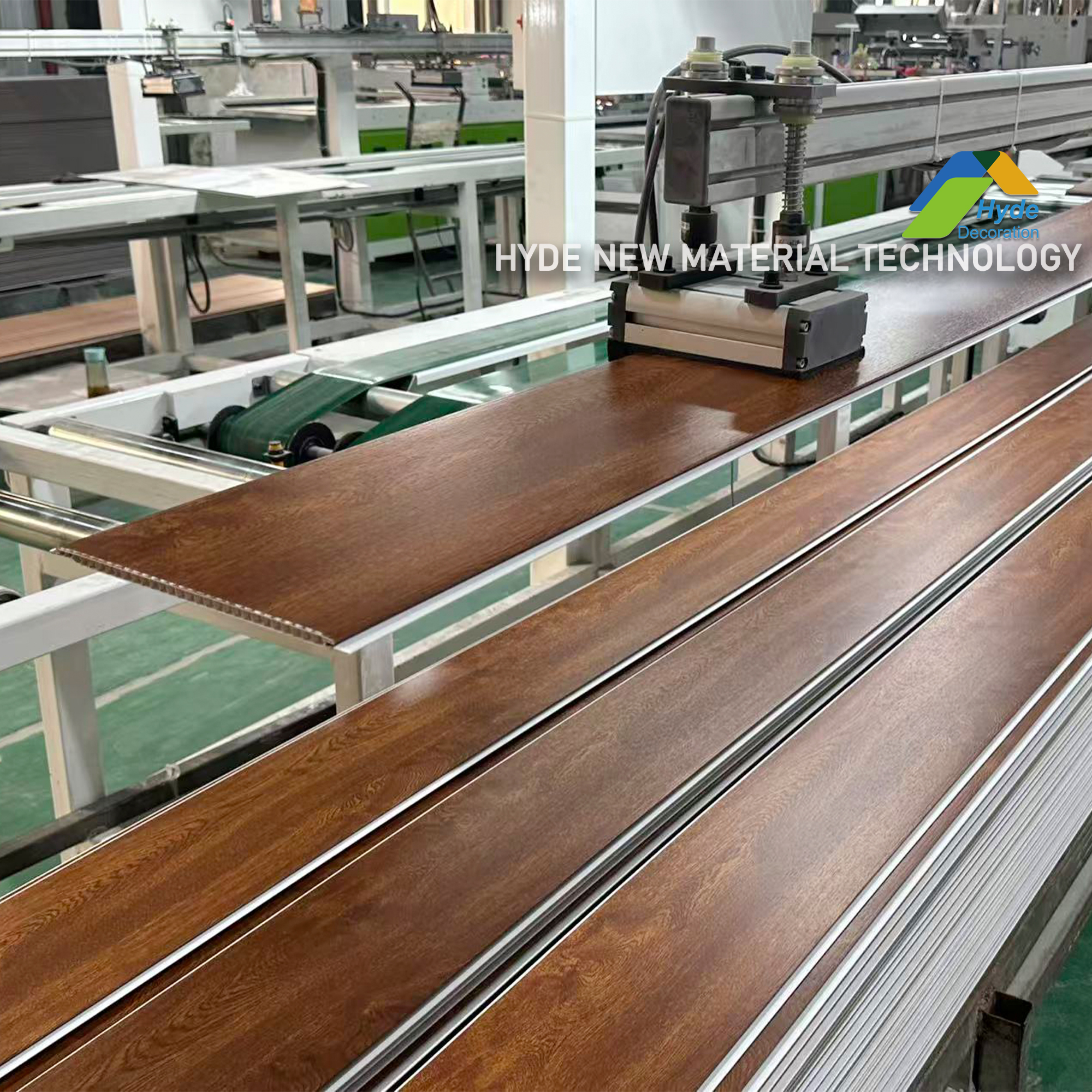 Premium Grade 200*7*5950mm Texture Flase Laminated Panel Soundproof Drop Wood Grain Moisture Proof Techo En PVC Ceiling